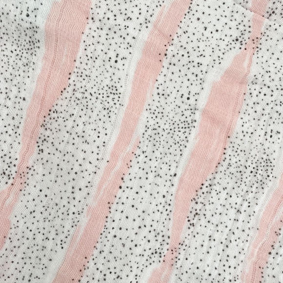 Aden and Anais cotton muslin baby swaddle - Picture 3 of 3